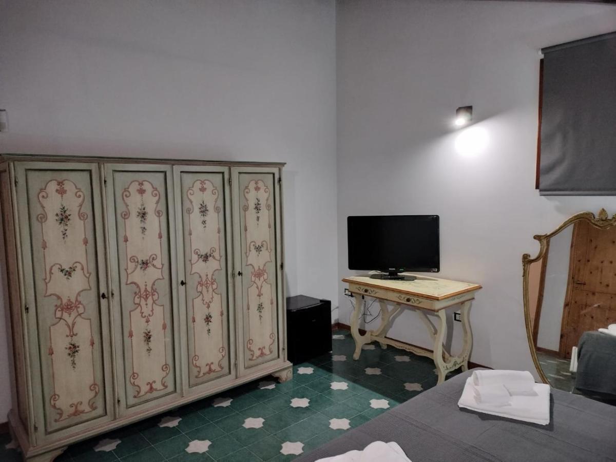 Villa Letizia Rooms & Apartments 诺托 外观 照片