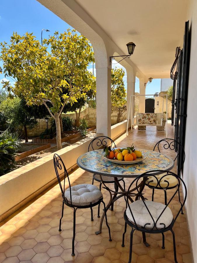 Villa Letizia Rooms & Apartments 诺托 外观 照片