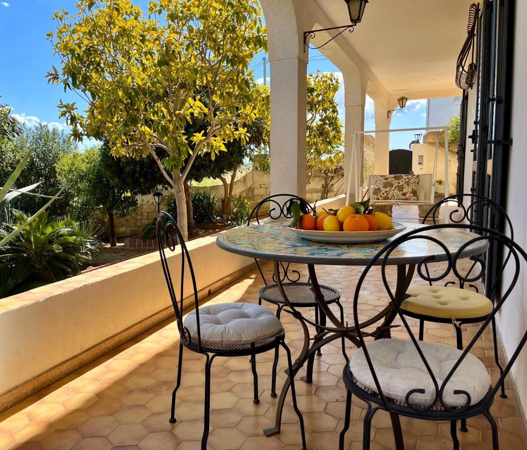 Villa Letizia Rooms & Apartments 诺托 外观 照片